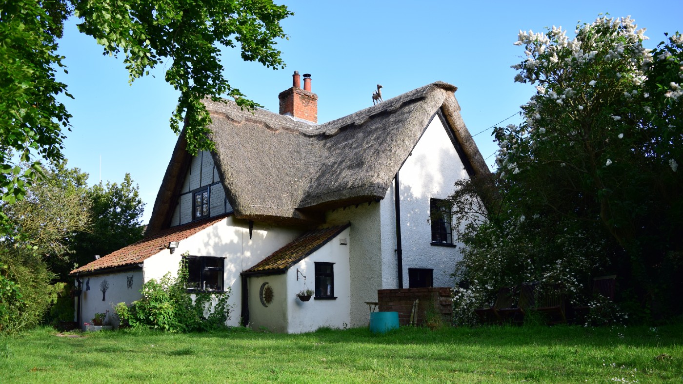 Detached cottage