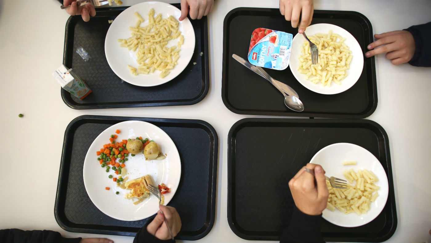 Up to a million children could lose out under free school meal cuts