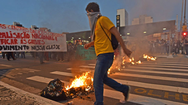 Subway workers on strike demonstrate in Sao Paulo
