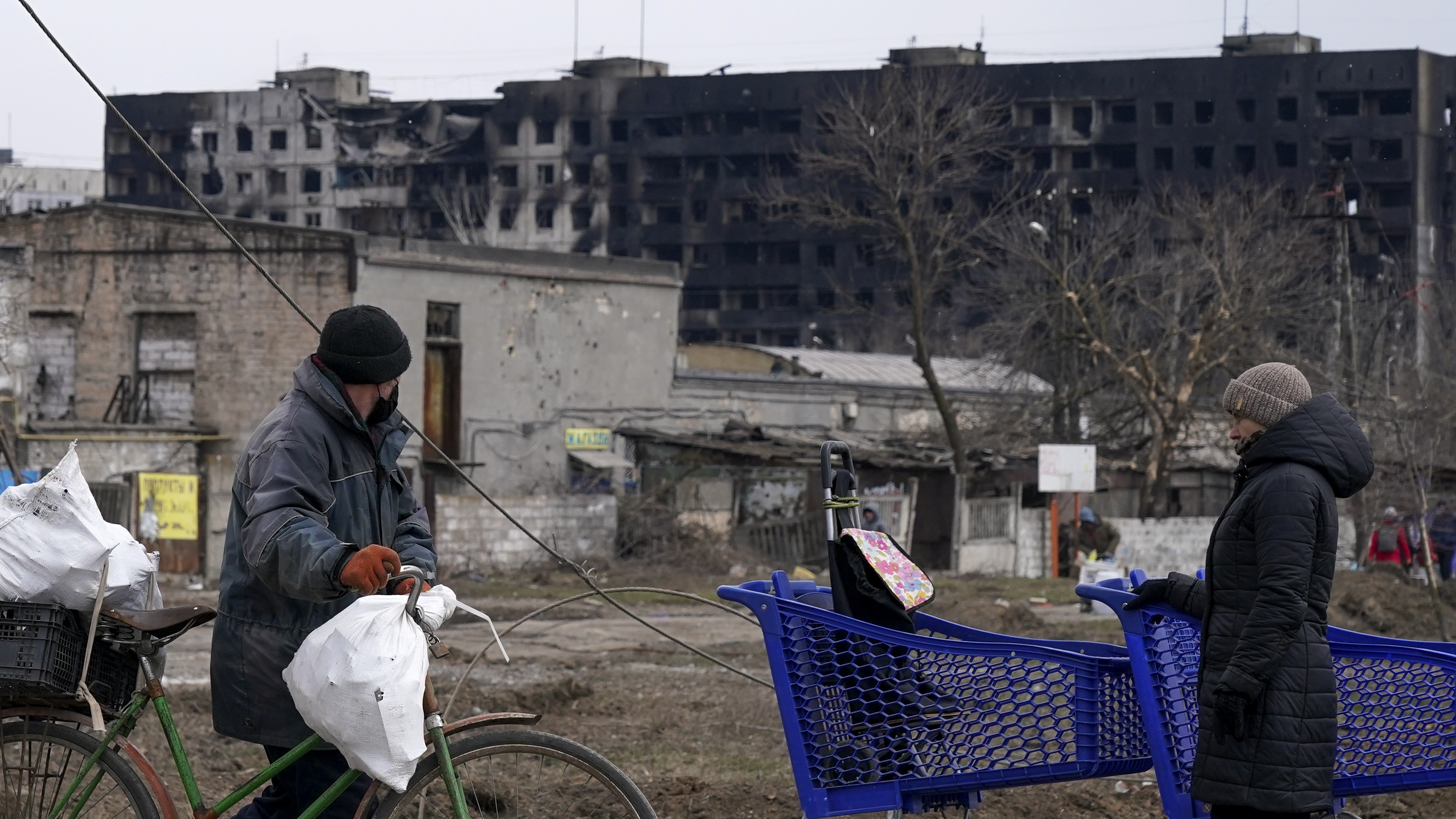 Residents in the besieged port city of Mariupol