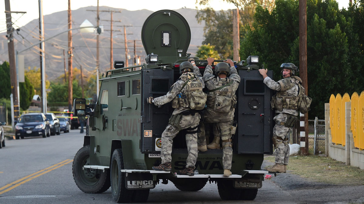Swat police arrive at San Bernardino shooting