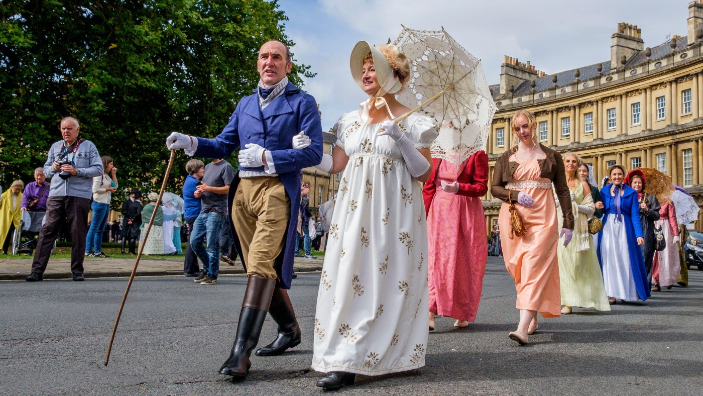 Jane Austin fans dress up for a parade in Bath