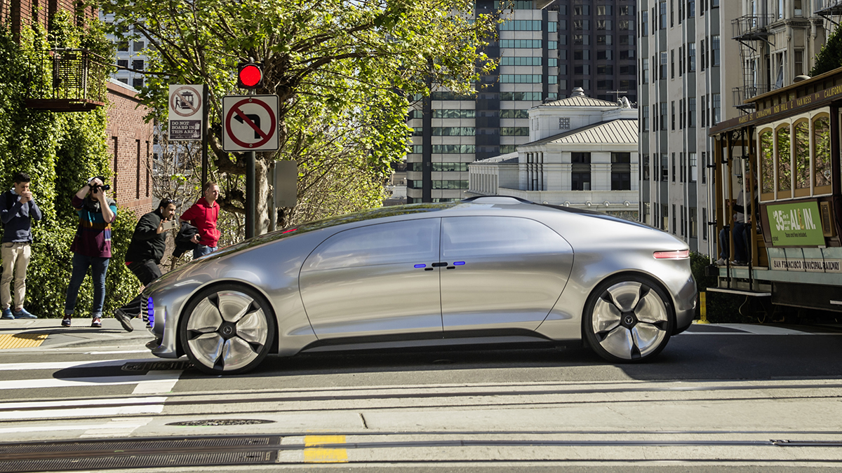 The Mercedes-Benz F 015 Luxury in Motion concept car 