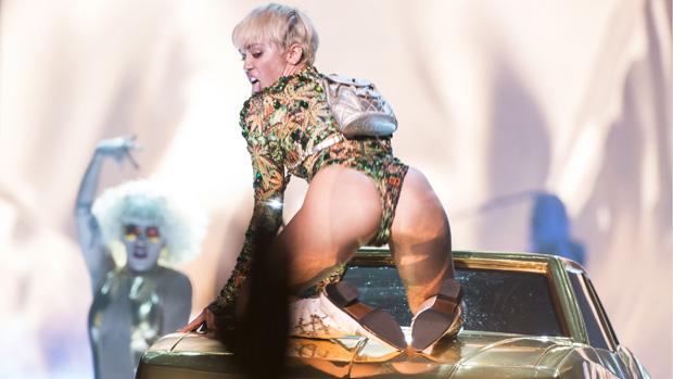 VANCOUVER, BC - FEBRUARY 14:American singer Miley Cyrus opens her &quot;Bangerz Tour&quot; at Pepsi Live at Rogers Arena on February 14, 2014 in Vancouver, Canada.(Photo by Phillip Chin/Getty Images)