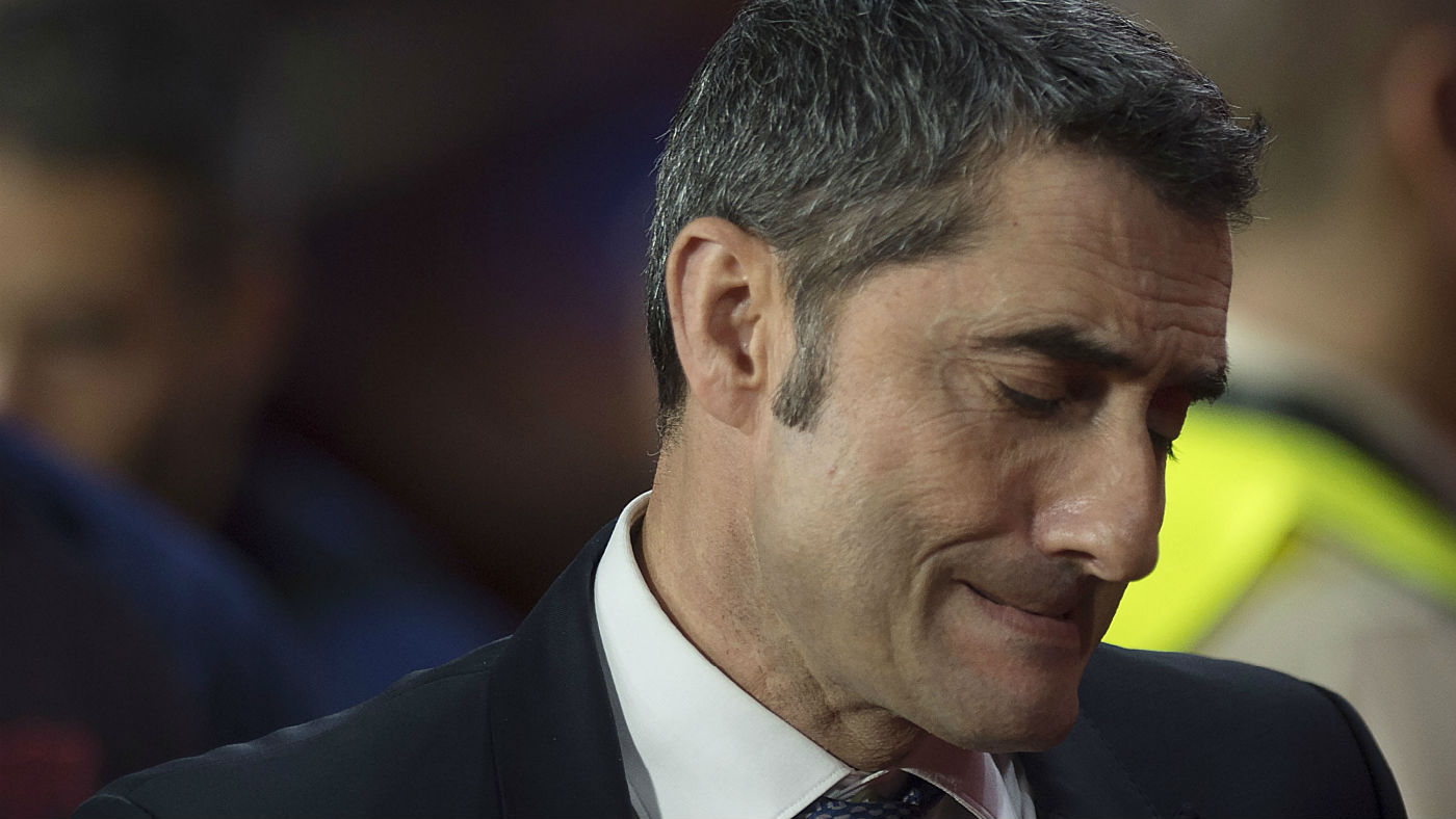 Barcelona head coach Ernesto Valverde reacts during the loss against Granada 
