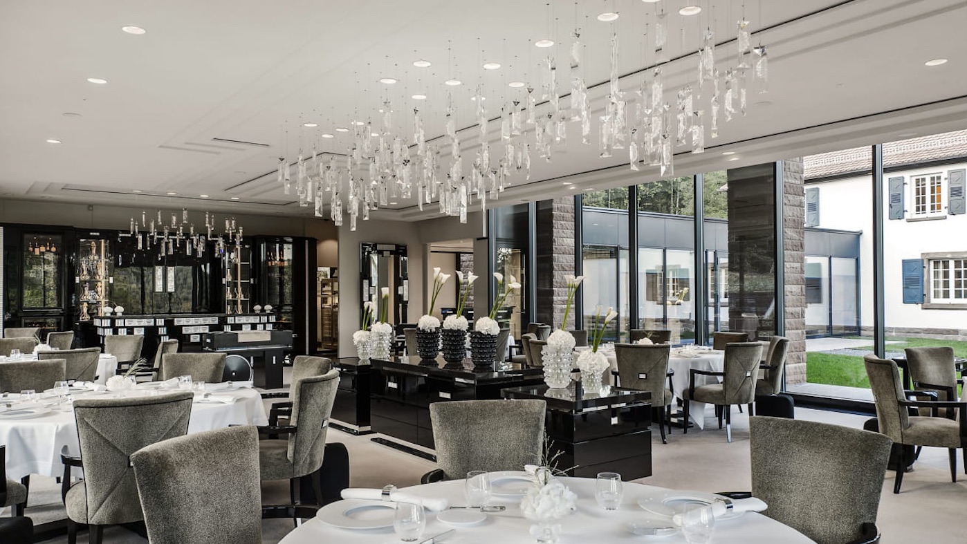 The 2* Michelin restaurant designed by Mario Botta at Villa René Lalique