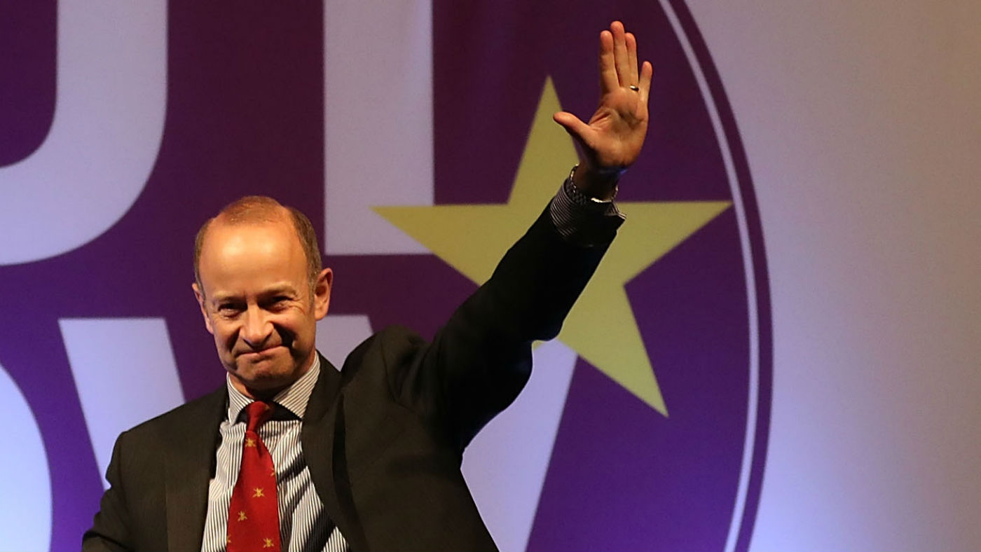 Henry Bolton ejected in Ukip no-confidence vote