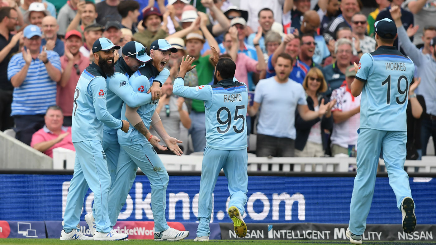 England players congratulate Ben Stokes on his wonder catch against South Africa at The Oval