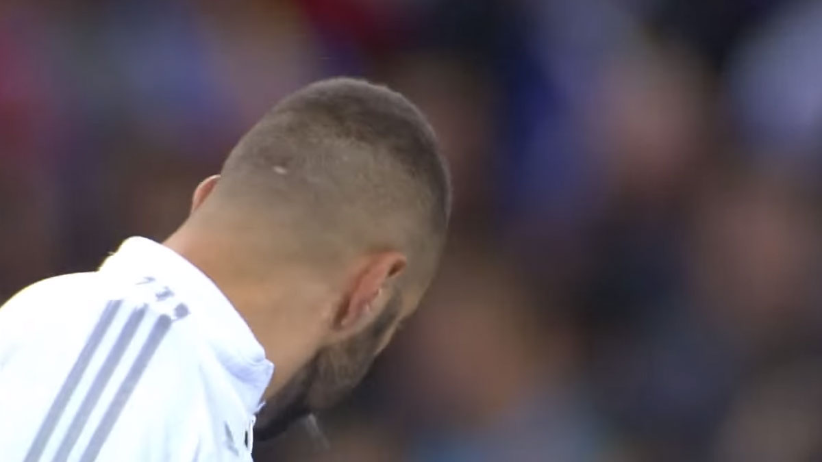 Karim Benzema spitting