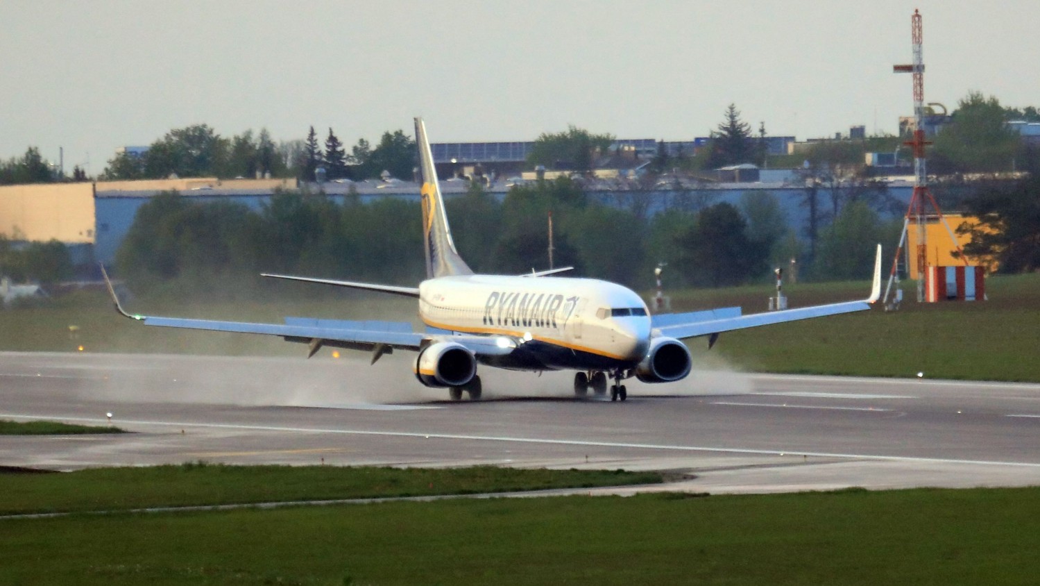 Ryanair diverted plane