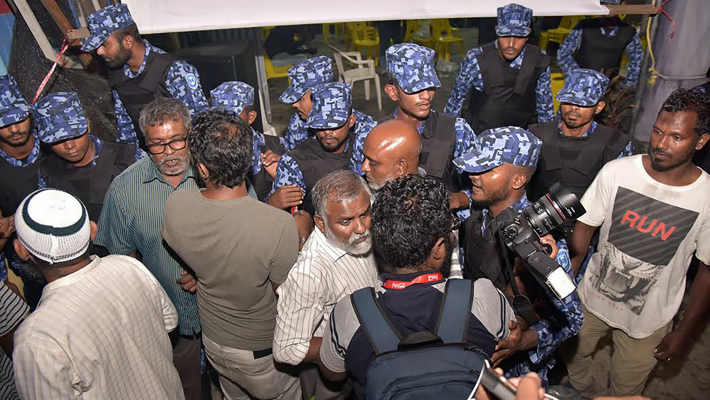 Maldives police break up celebrations after the Supreme Court orders release of political prisoners