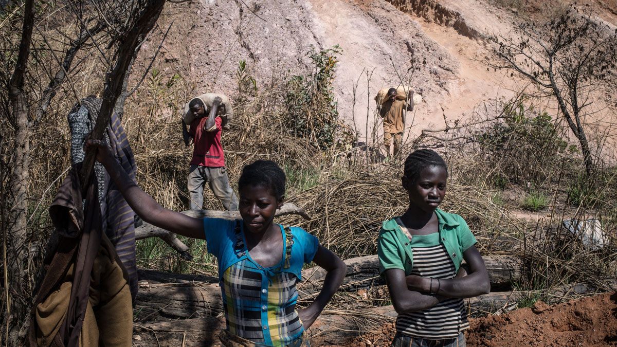 Workers at a DRC cobalt mine