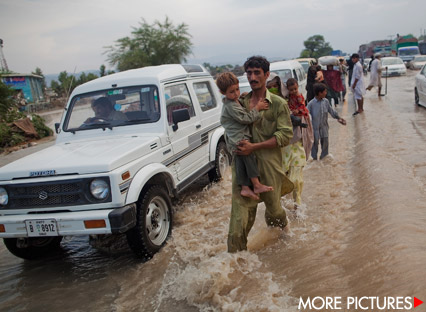 Refugees after floods in Pakistan