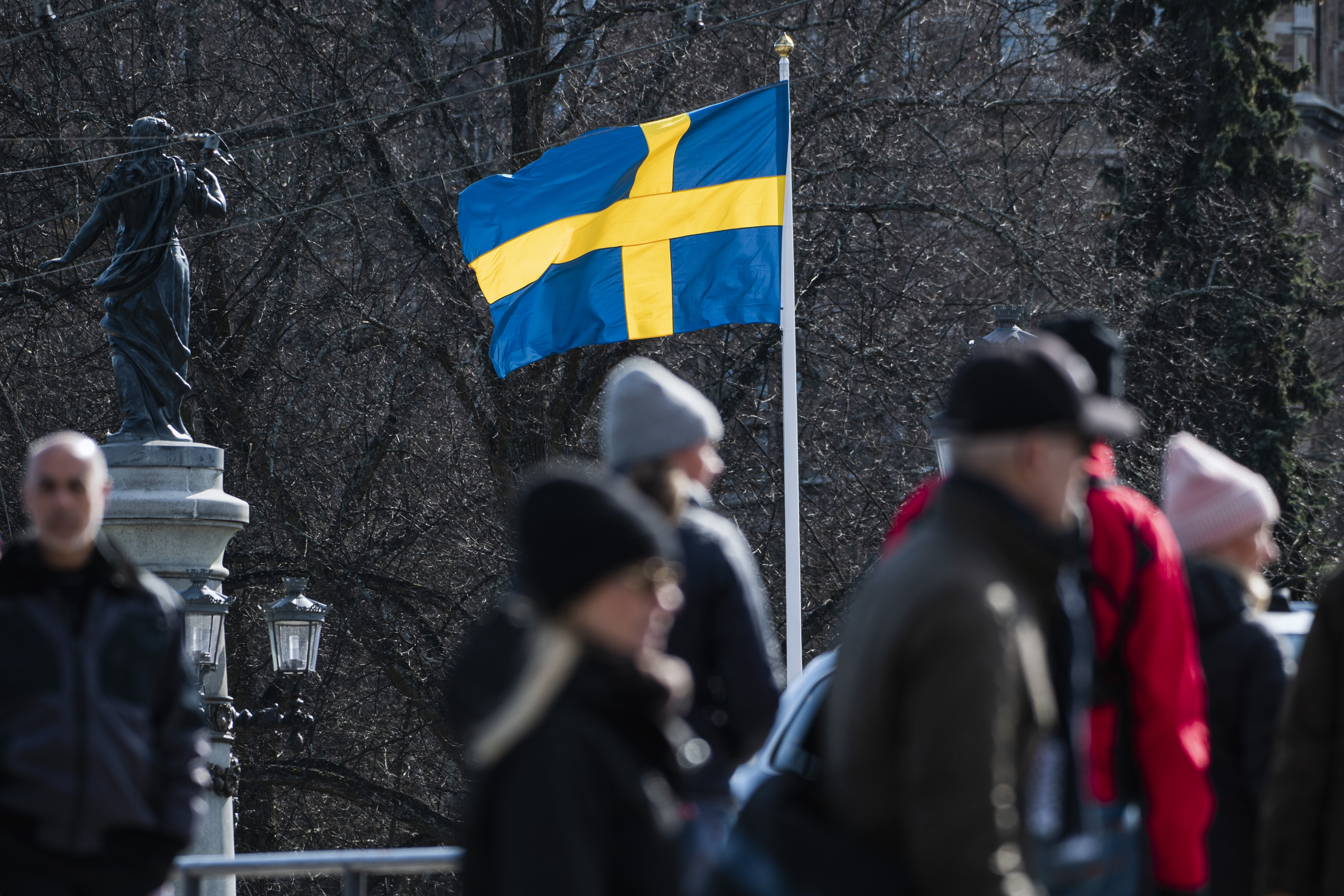 The Swedish flag is pictured on April 4, 2020 in Stockholm during the the new coronavirus COVID-19 pamdemic. (Photo by Jonathan NACKSTRAND / AFP) (Photo by JONATHAN NACKSTRAND/AFP via Getty I