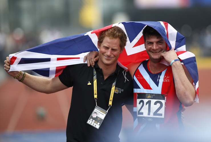 Prince Harry celebrates with David Henson at the Invictus Games