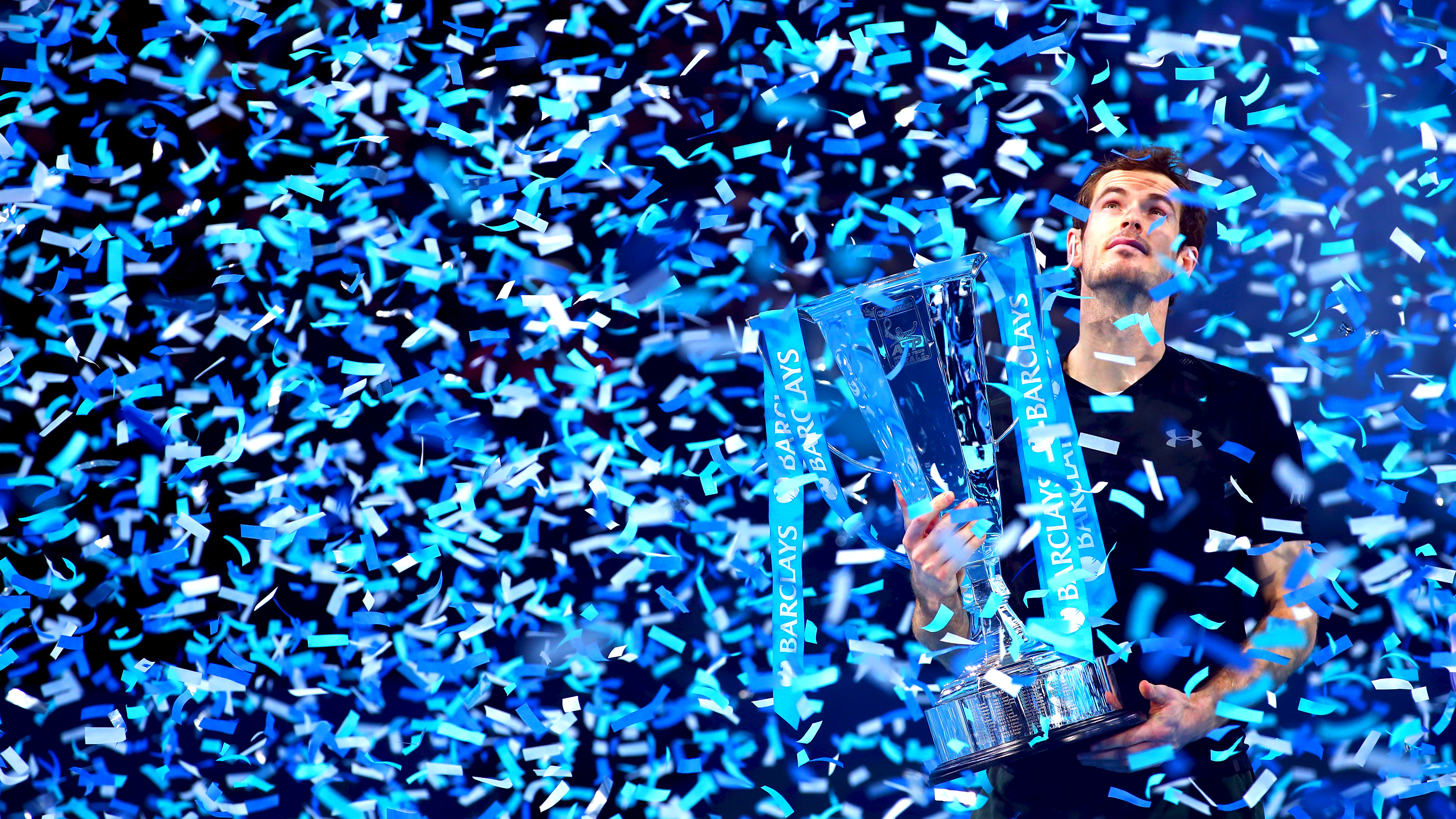 Andy Murray lifts the ATP trophy, beating Novak Djokovic to become the world&#039;s number one