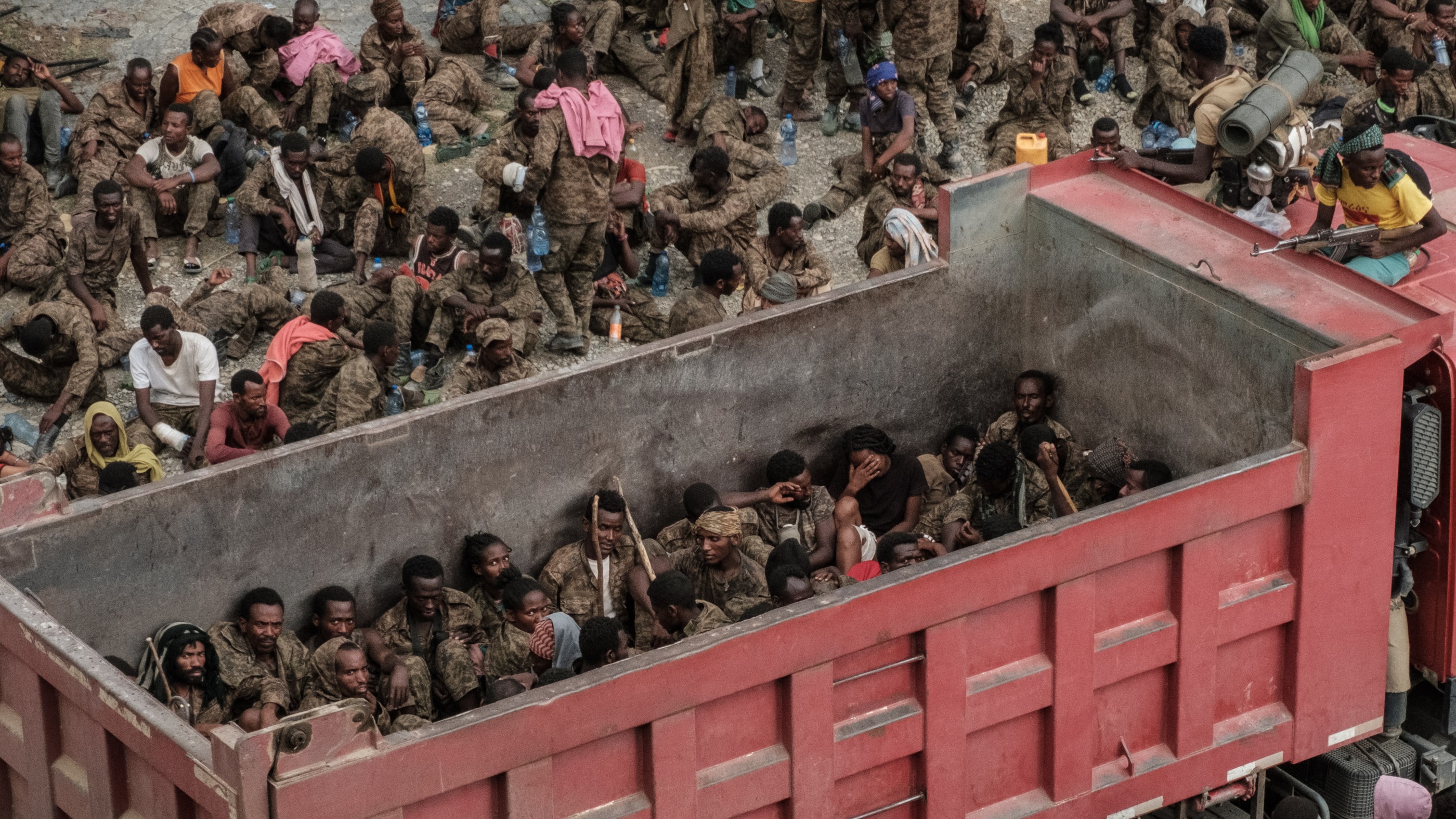 Captured Ethiopian troops arrive at a Tigrayan hospital