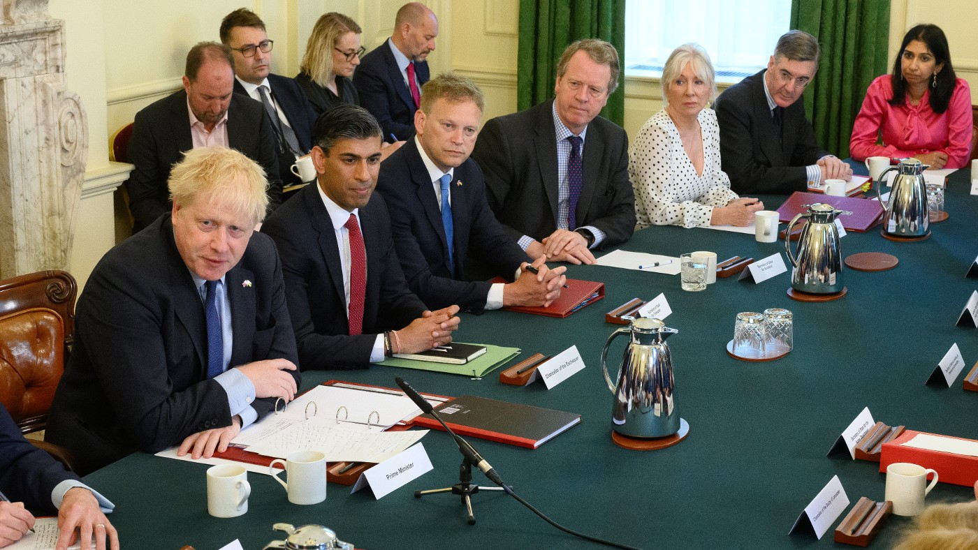Boris Johnson addresses cabinet meeting after surviving a confidence vote