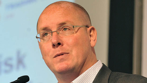 Former rogue trader Nick Leeson speaks addresses a packed audience at a business seminar in Hong Kong on June 03, 2008.The former derivatives trader caused the collapse of the UK&#039;s oldest inv