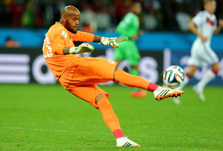 World Cup hero goalkeepers Rais M&#039;Bohli, Algeria