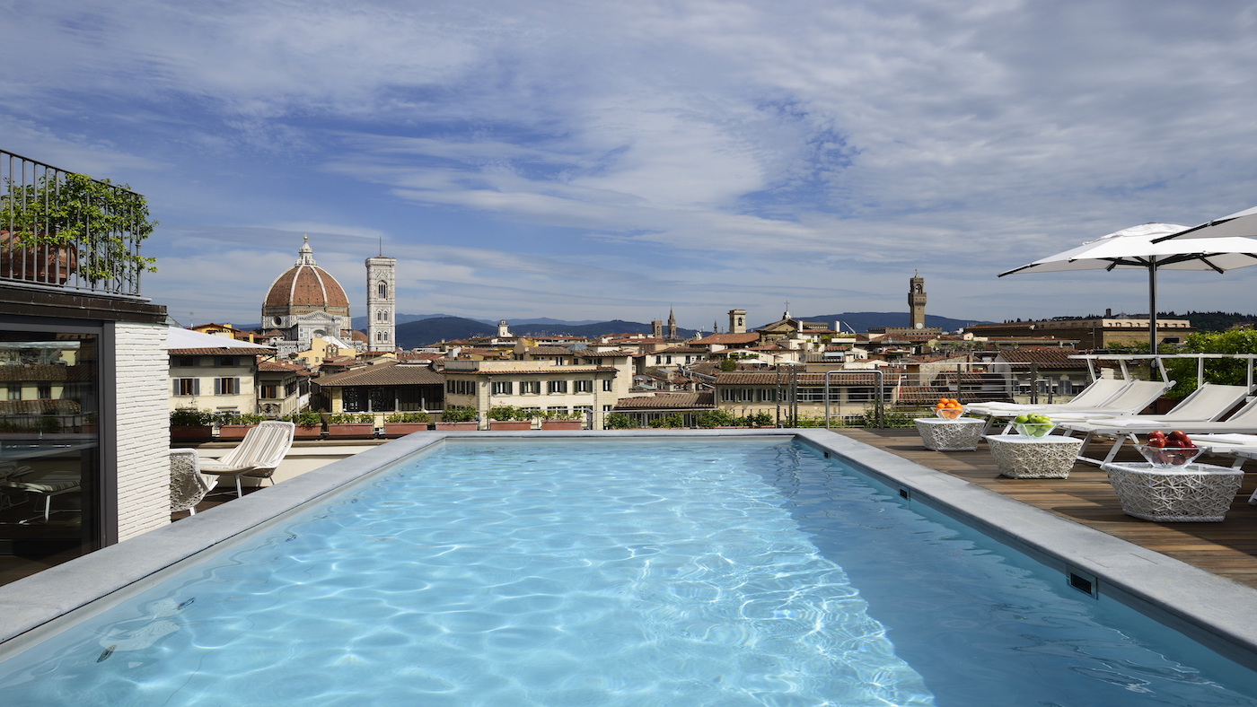 rooftop_pool_at_grand_hotel_minerva_by_day.jpg