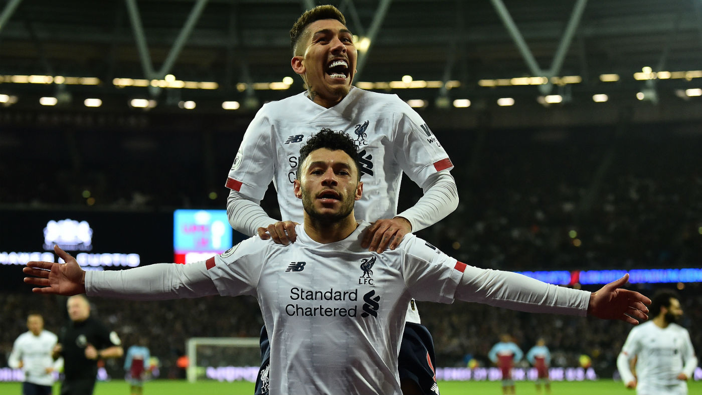 Alex Oxlade-Chamberlain celebrates his goal for Liverpool against West Ham 