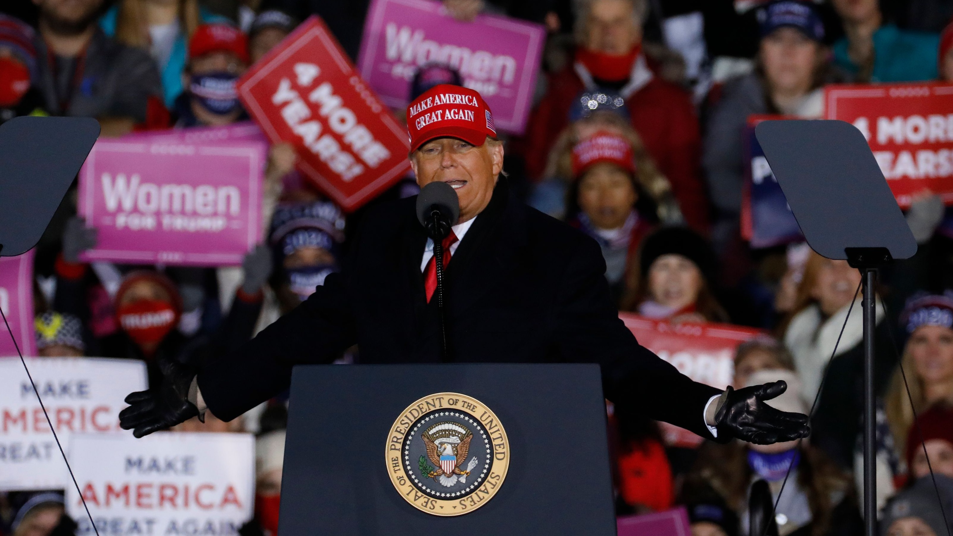 Donald Trump at his final rally before election day in the 2020 presidential election.