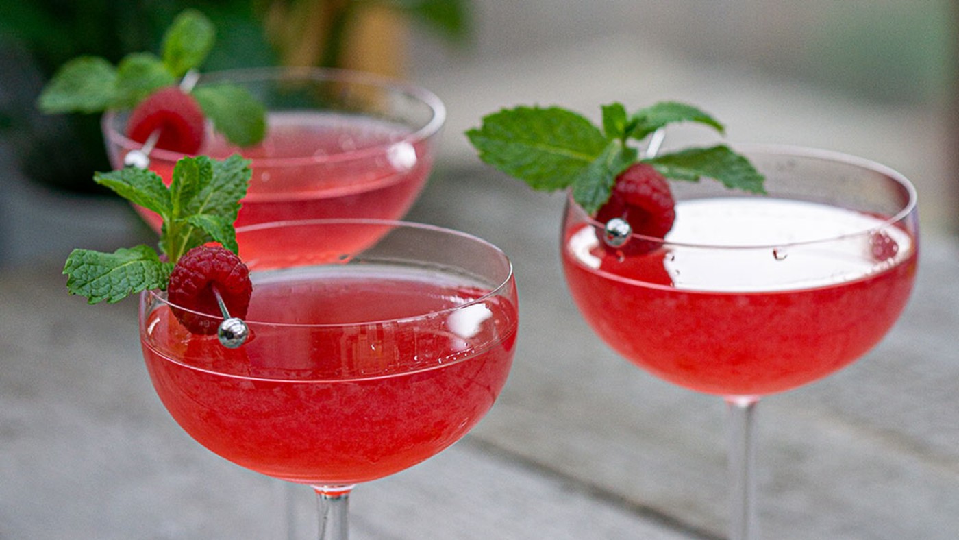 Pinktini cocktail Pinkster Gin