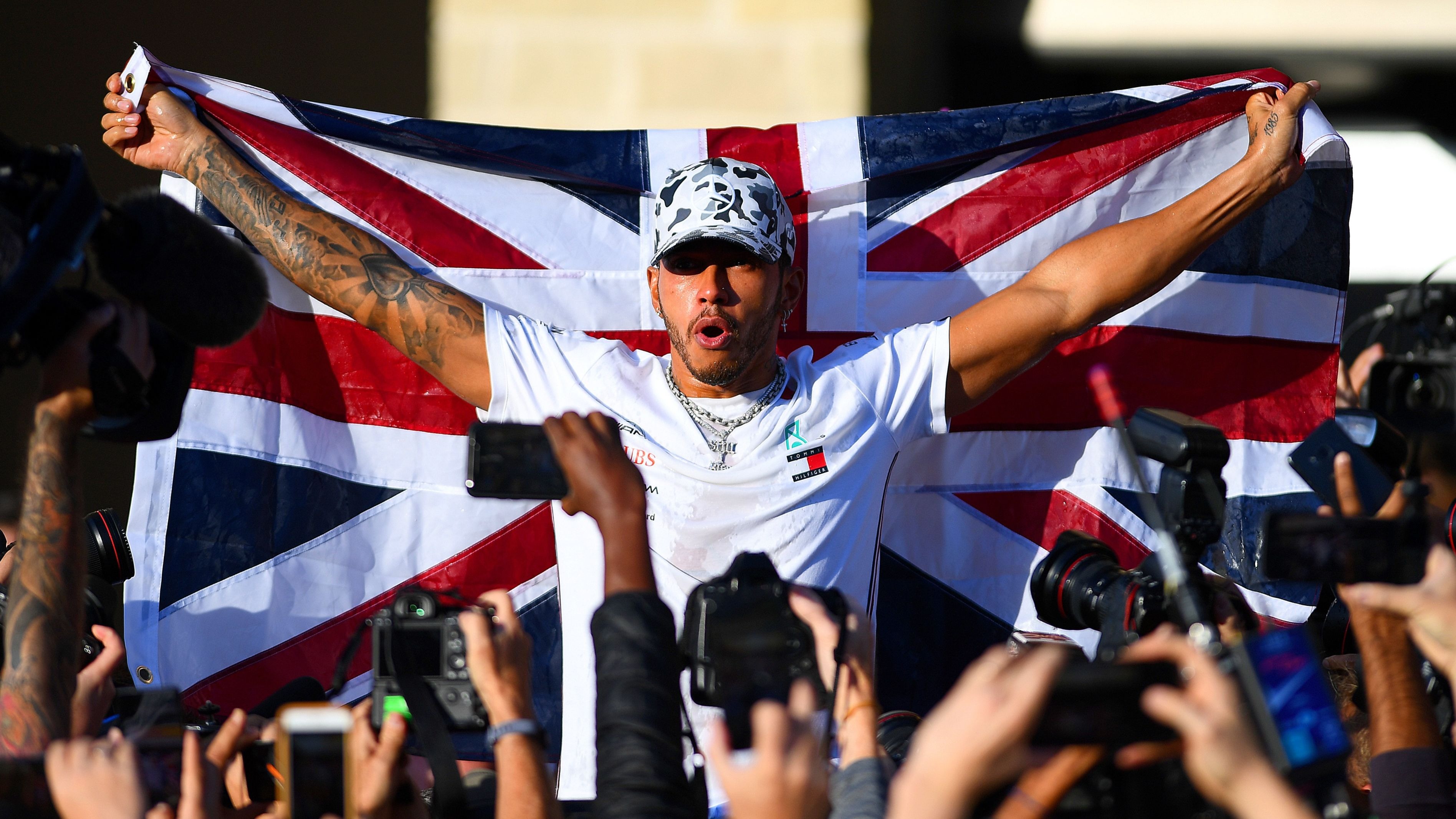 Lewis Hamilton sealed his sixth F1 world title after finishing second at the 2019 US Grand Prix 