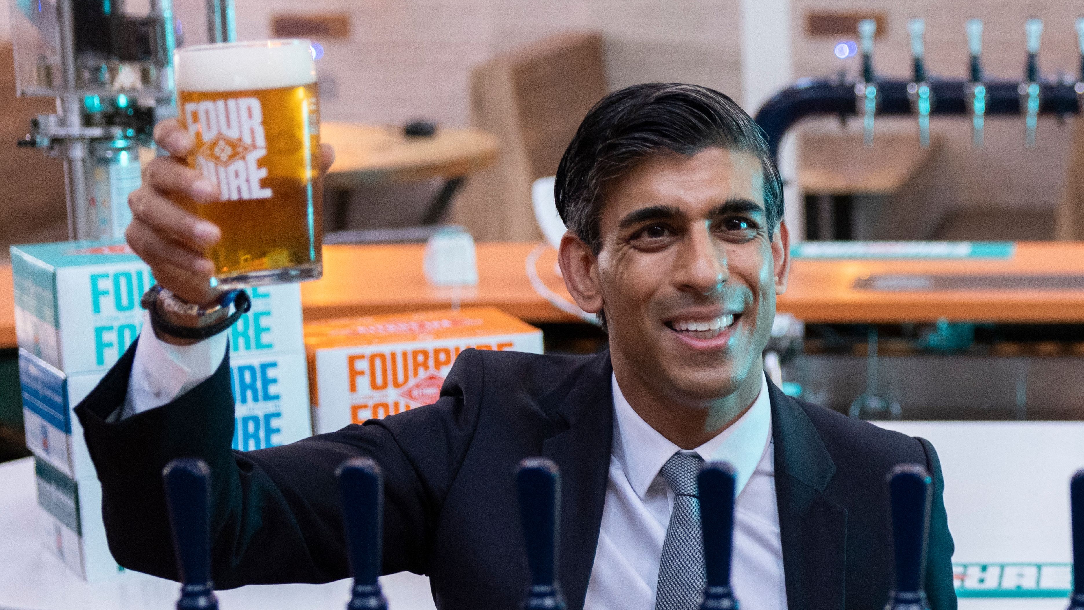 Rishi Sunak during a visit to a brewery in Bermondsey, London