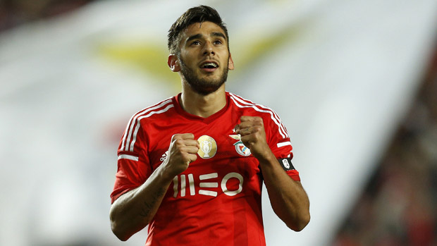 Benfica&#039;s Argentinian forward Eduardo Salvio