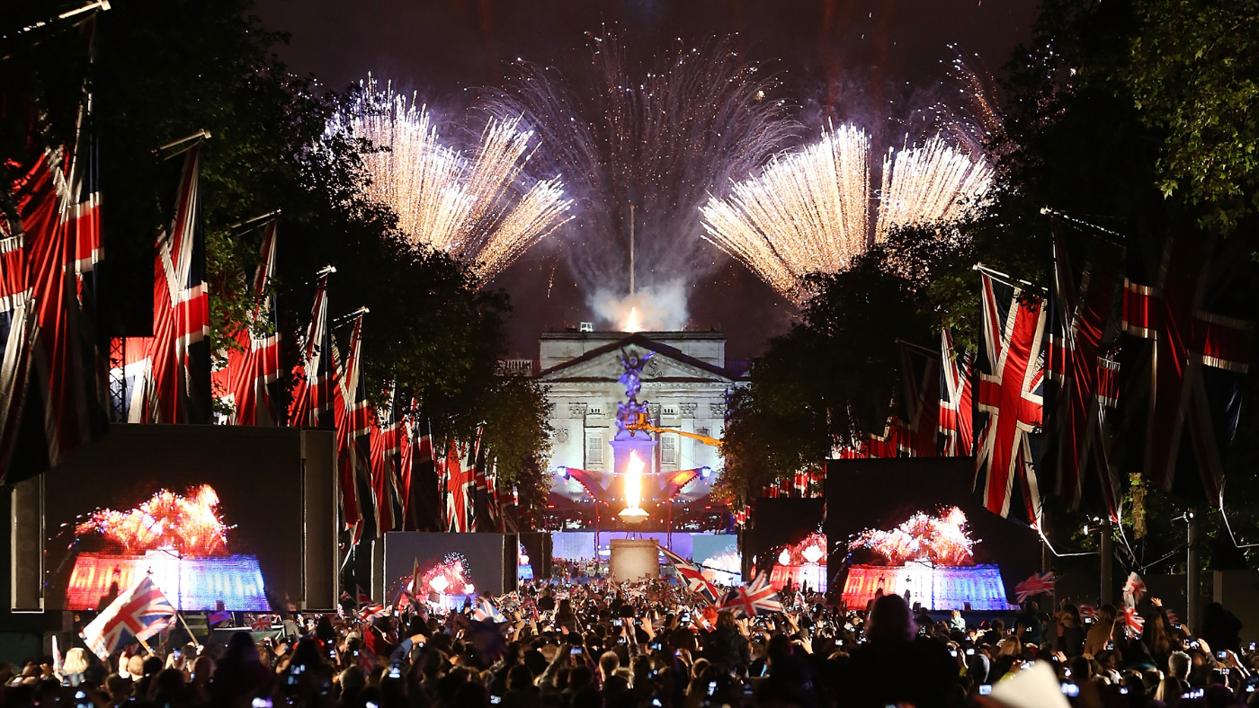 Fireworks over Buckingham Palace 