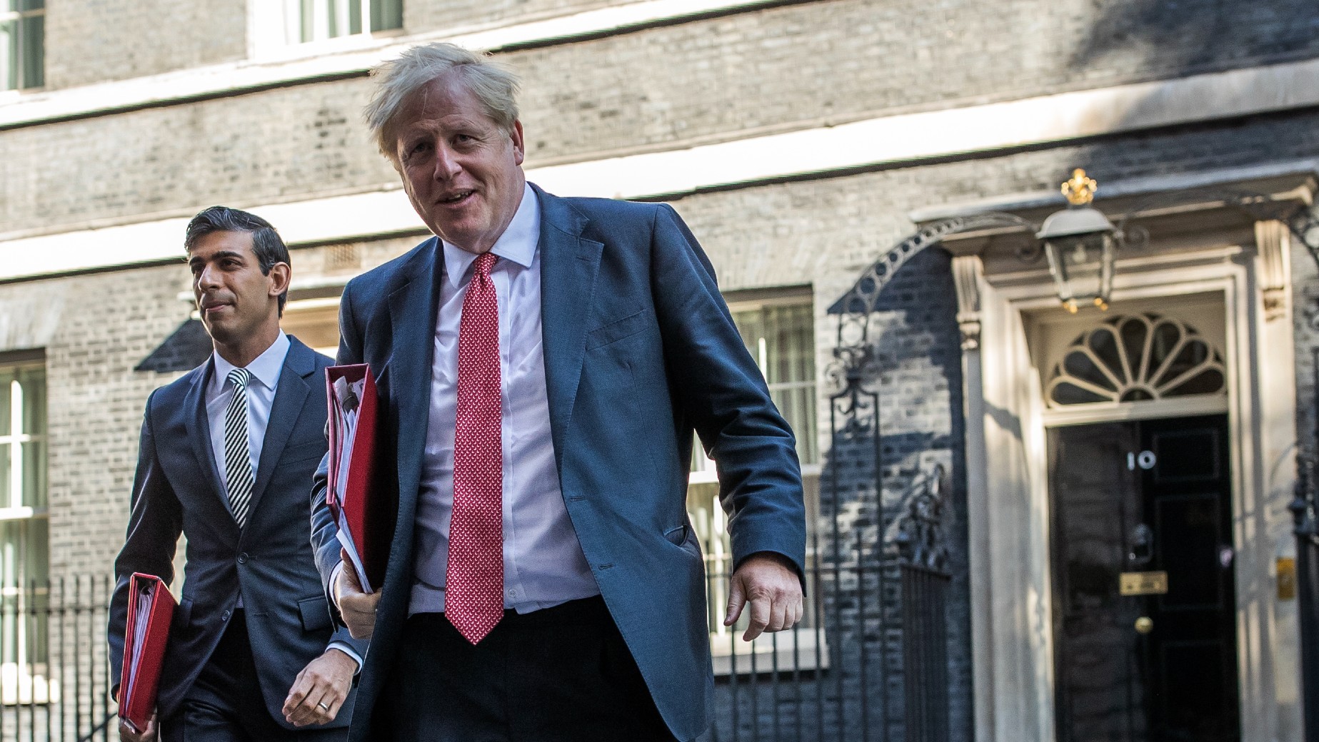 Rishi Sunak and Boris Johnson on Downing Street 