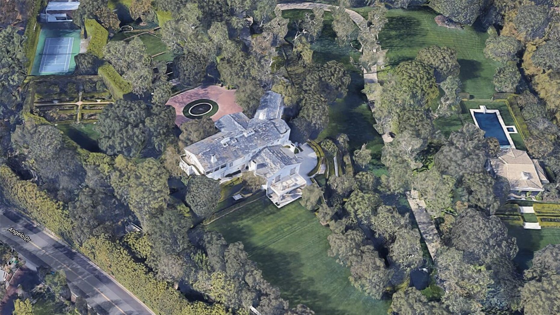 jeff-bezos-mansion-google-maps_cropped.jpg