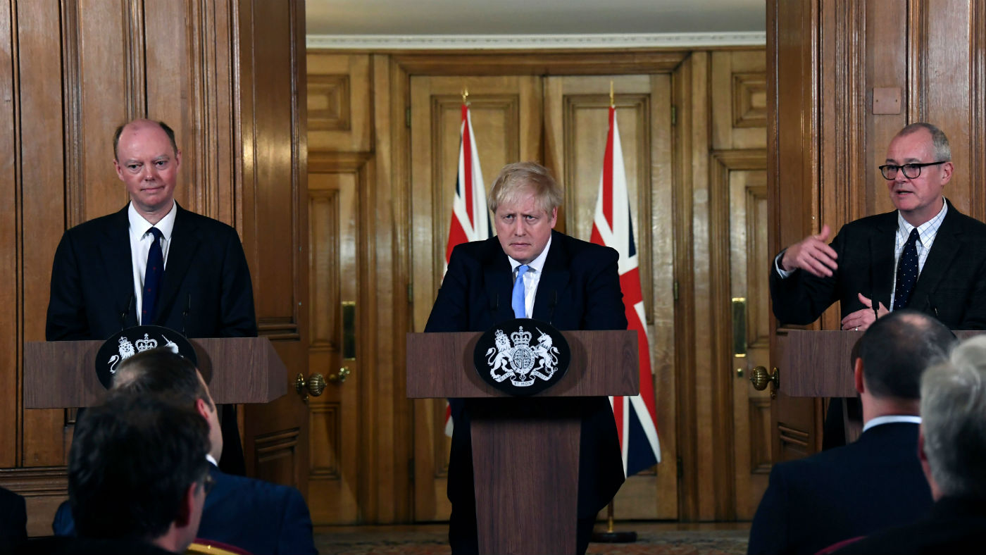 Boris Johnson with Chris Whitty, left, the UK’s chief medical officer, and Patrick Vallance, the chief scientific adviser