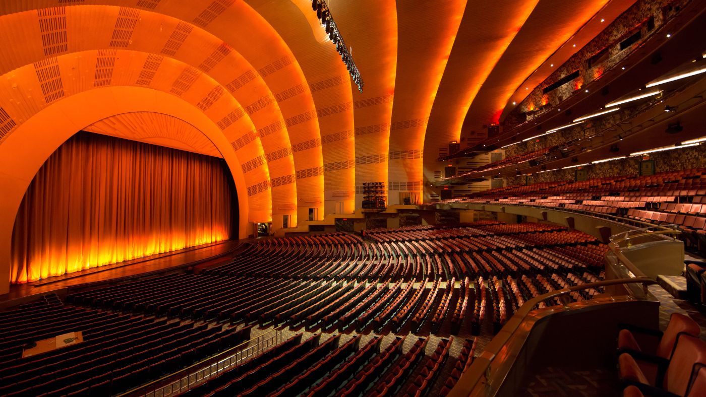 There are nearly 6,000 seats at Radio City Music Hall