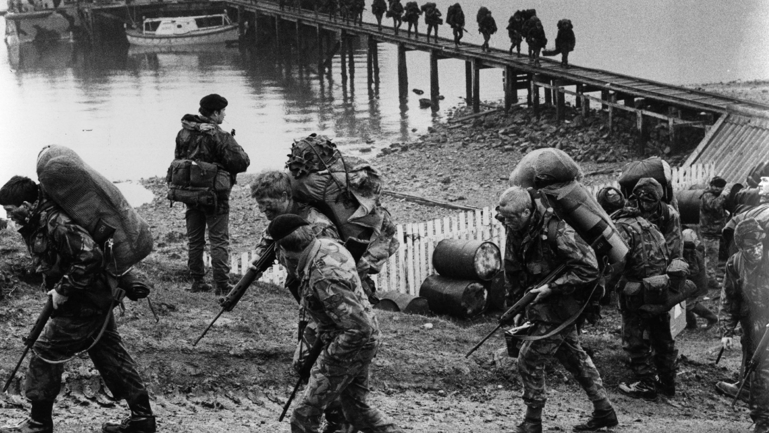UK troops arrive on the Falklands Islands