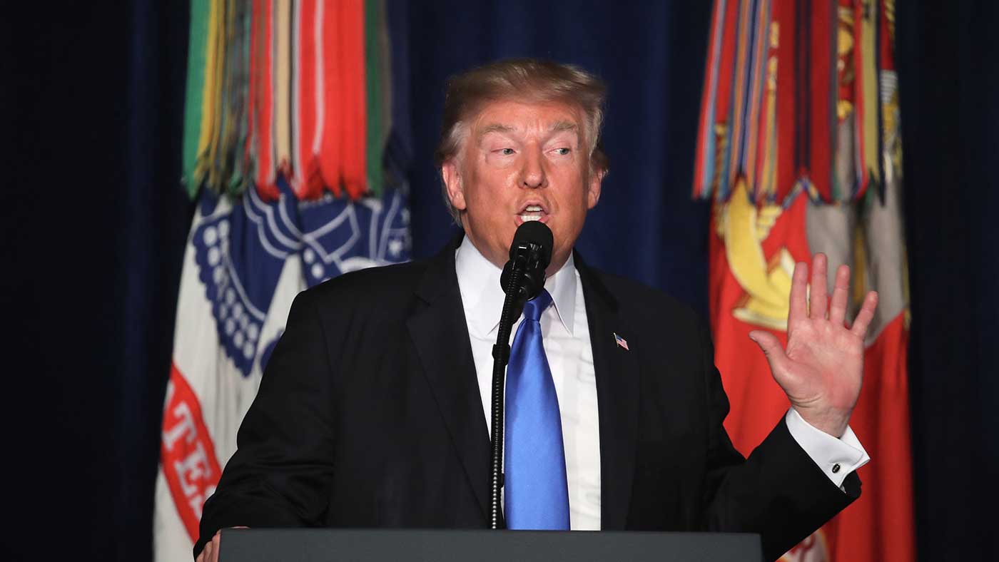 Donald Trump addresses troops at Fort Myer, Virginia