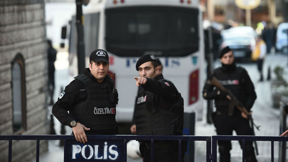 160112-istanbul-attacks.jpg