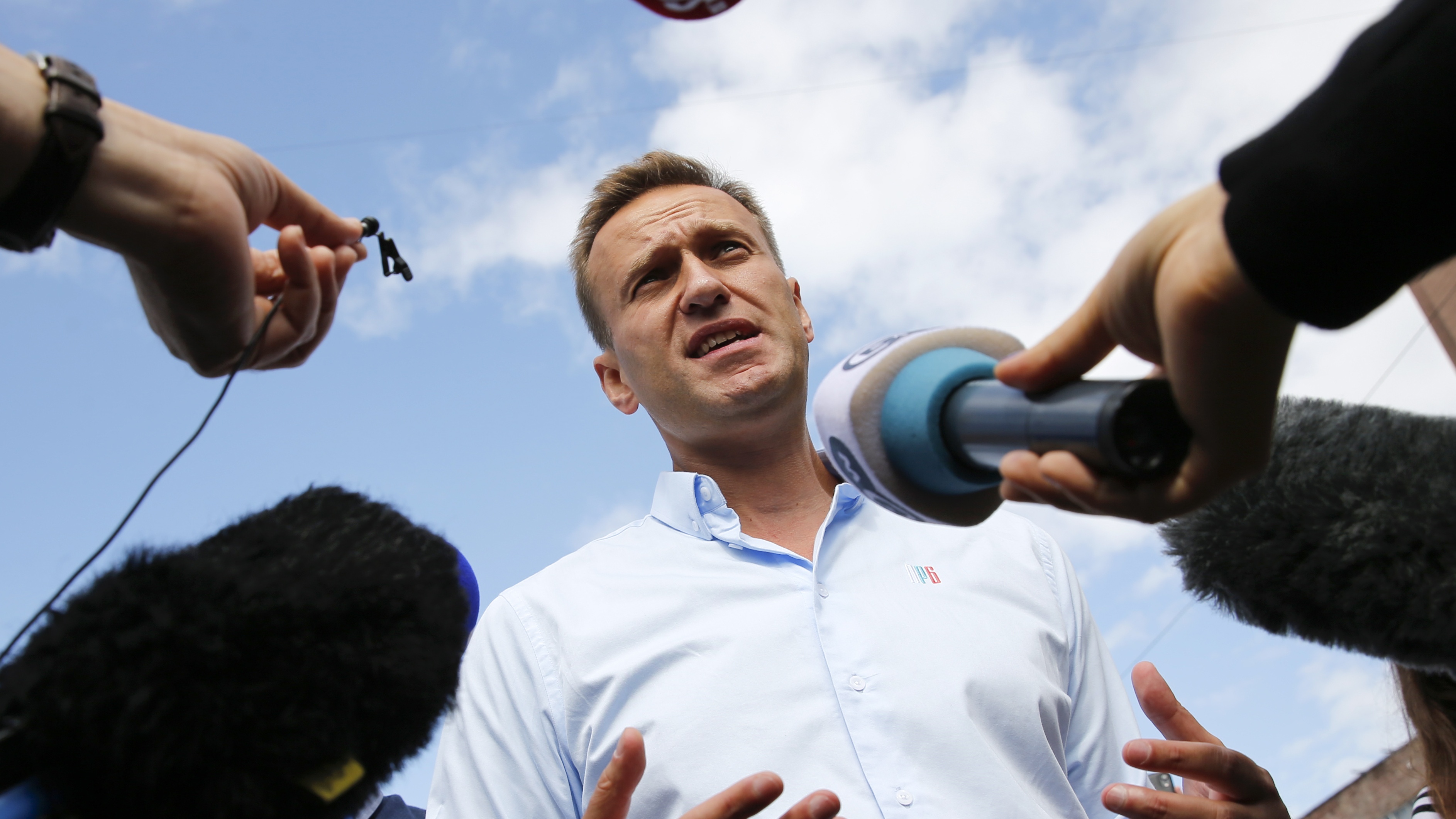 Alexi Navalny addresses reporters in Moscow.