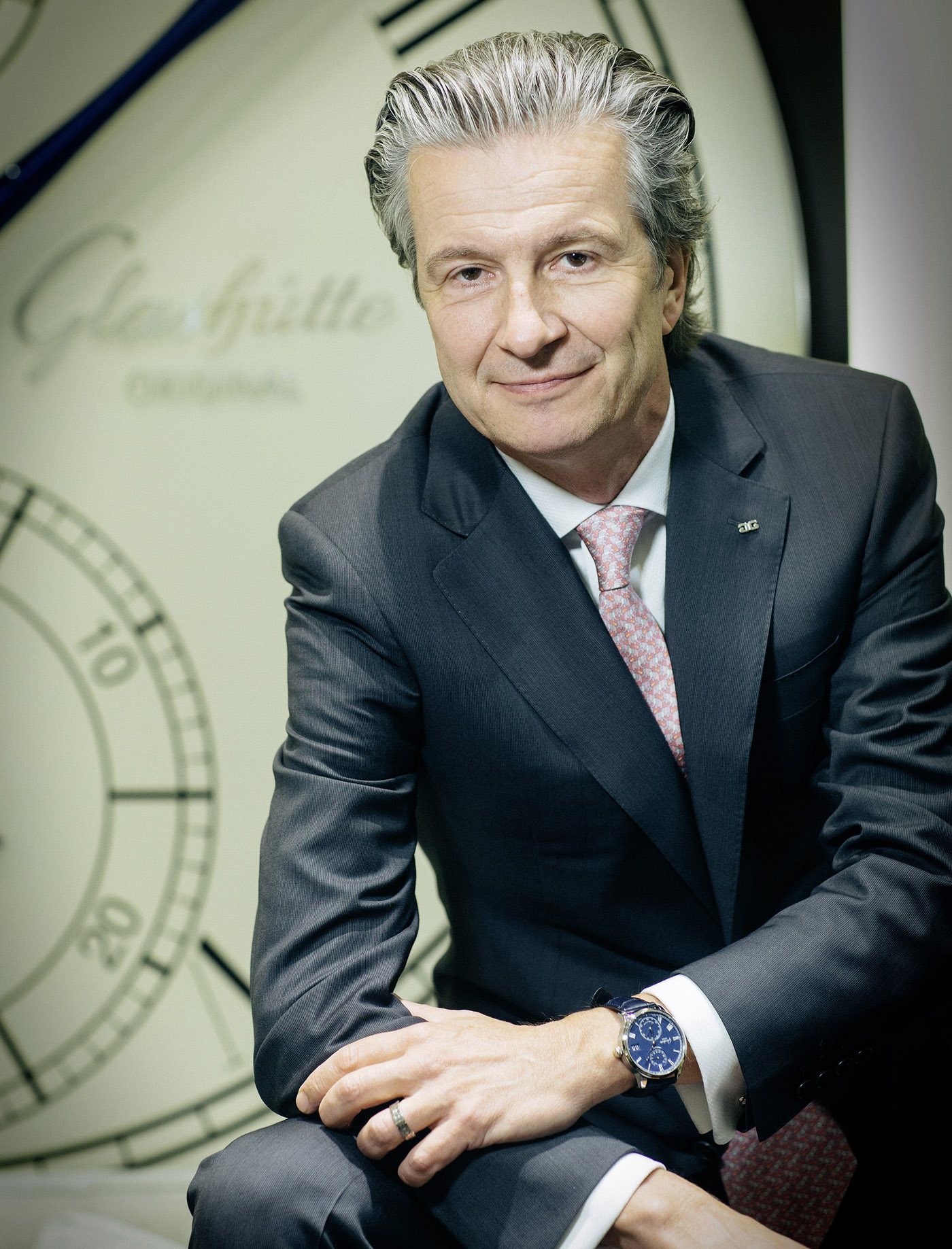 Glashuette Original CEO , Thomas Meier , am 5.10.2016 in der Boutique seines Unternehmens in Dresden . Foto: Oliver Killig