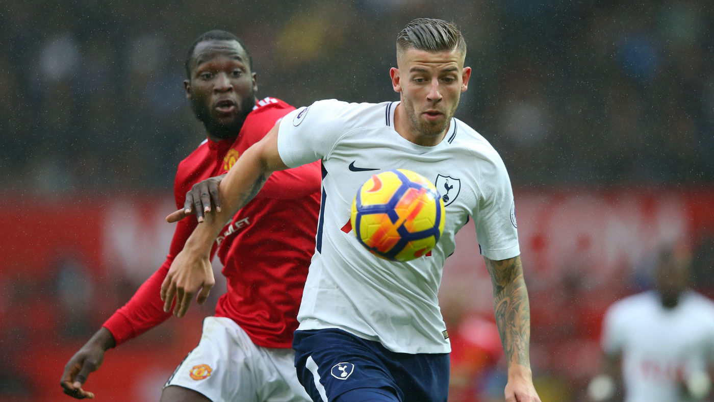 Toby Alderweireld in action for Tottenham against Manchester United striker Romelu Lukaku