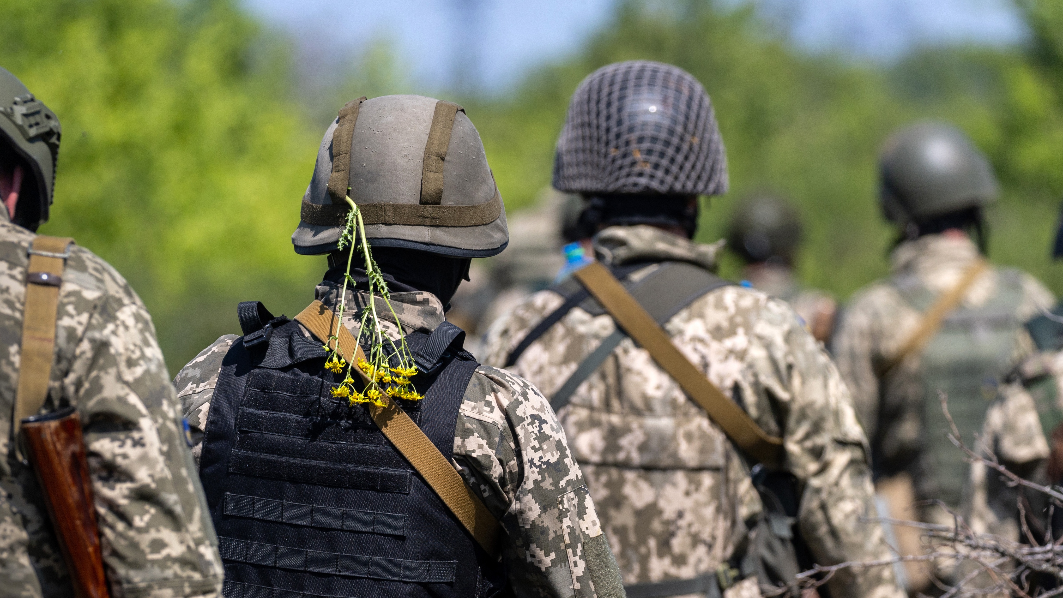 Ukrainian ground troops near the frontline in Kryvyi Rih