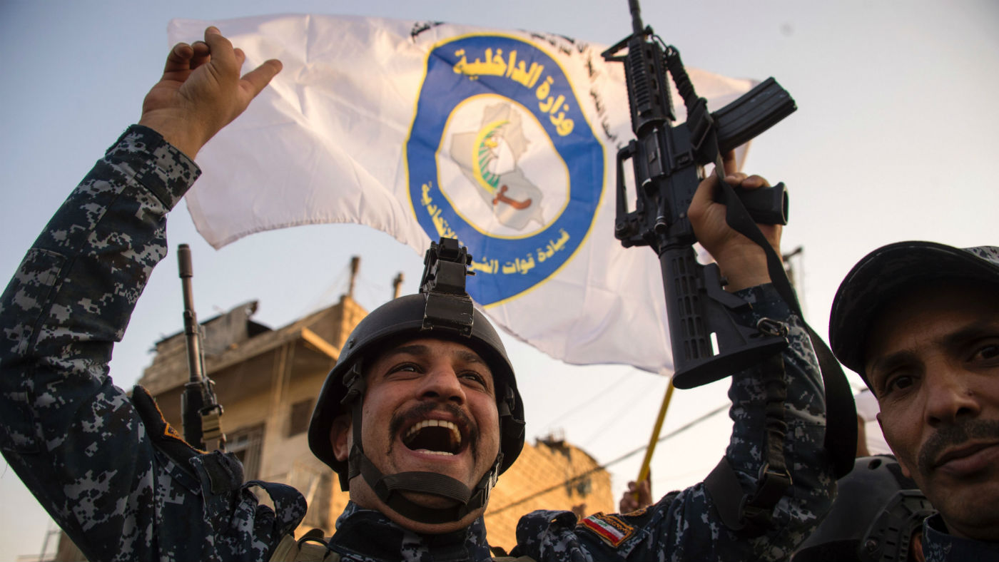 Iraqi soldier celebrates